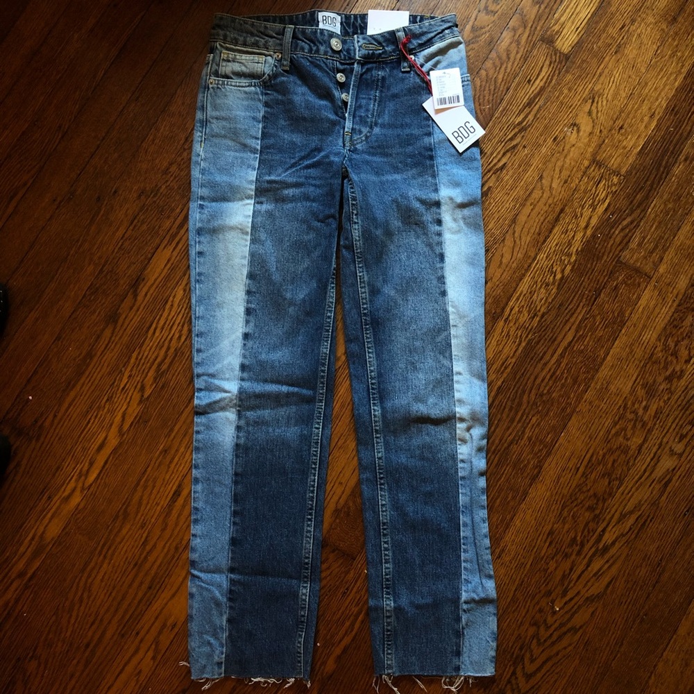 BDG Jessye Mid Rise True Straight Jeans